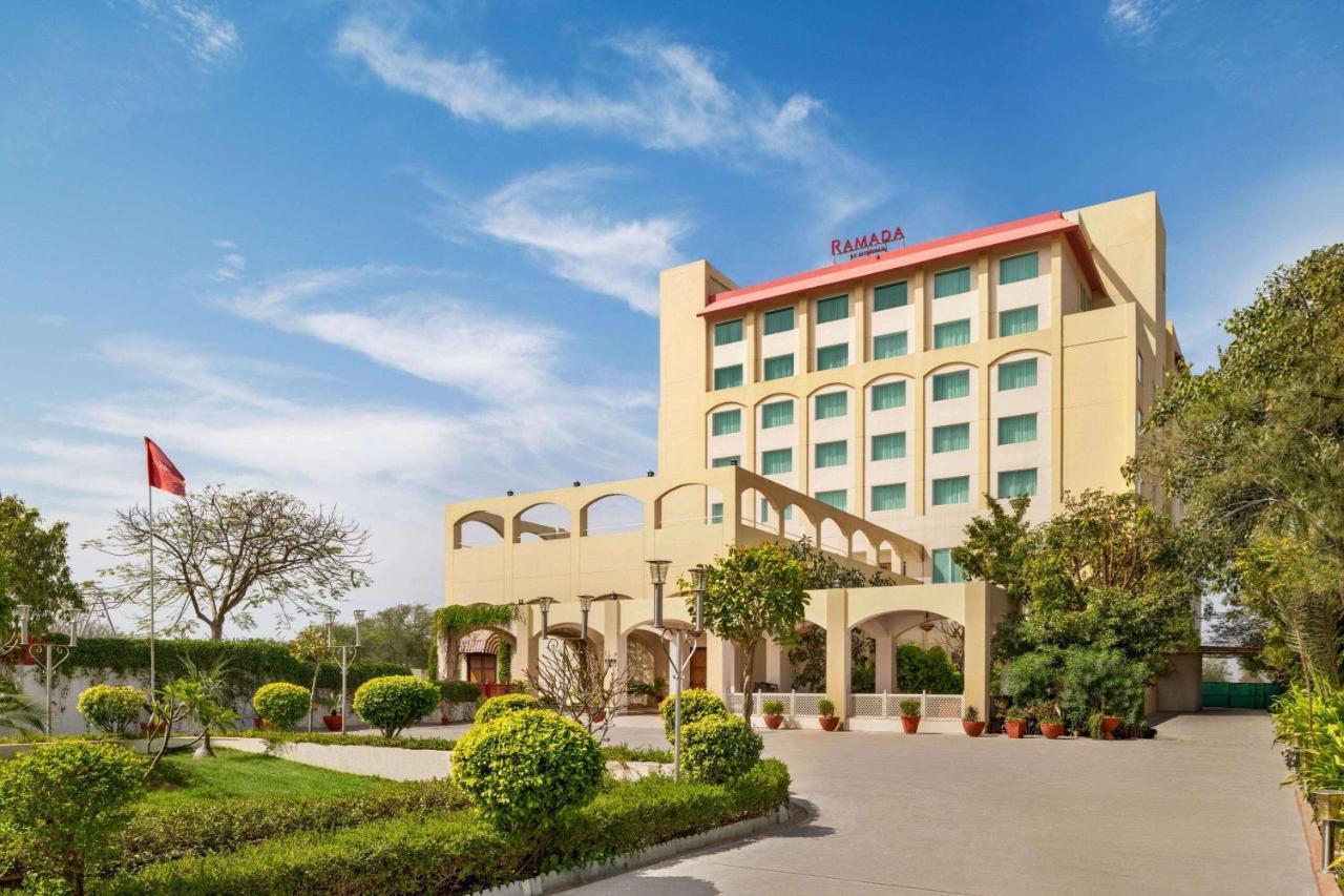 Ramada By Wyndham Jaipur Jaisinghpura Hotel Exterior photo