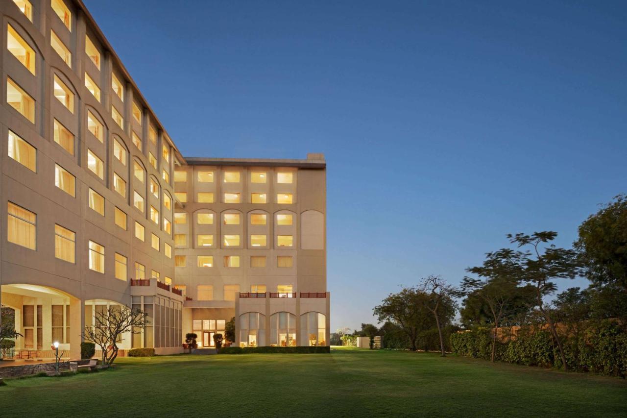 Ramada By Wyndham Jaipur Jaisinghpura Hotel Exterior photo