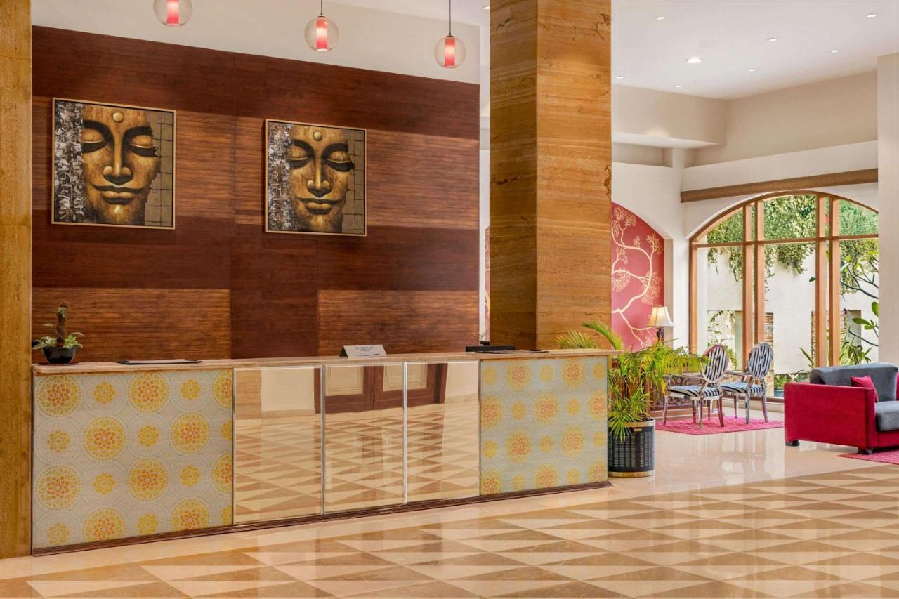 Ramada By Wyndham Jaipur Jaisinghpura Hotel Exterior photo